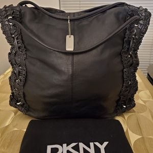 DKNY Leather Shoulder Handbag. Comes with Dustbag.